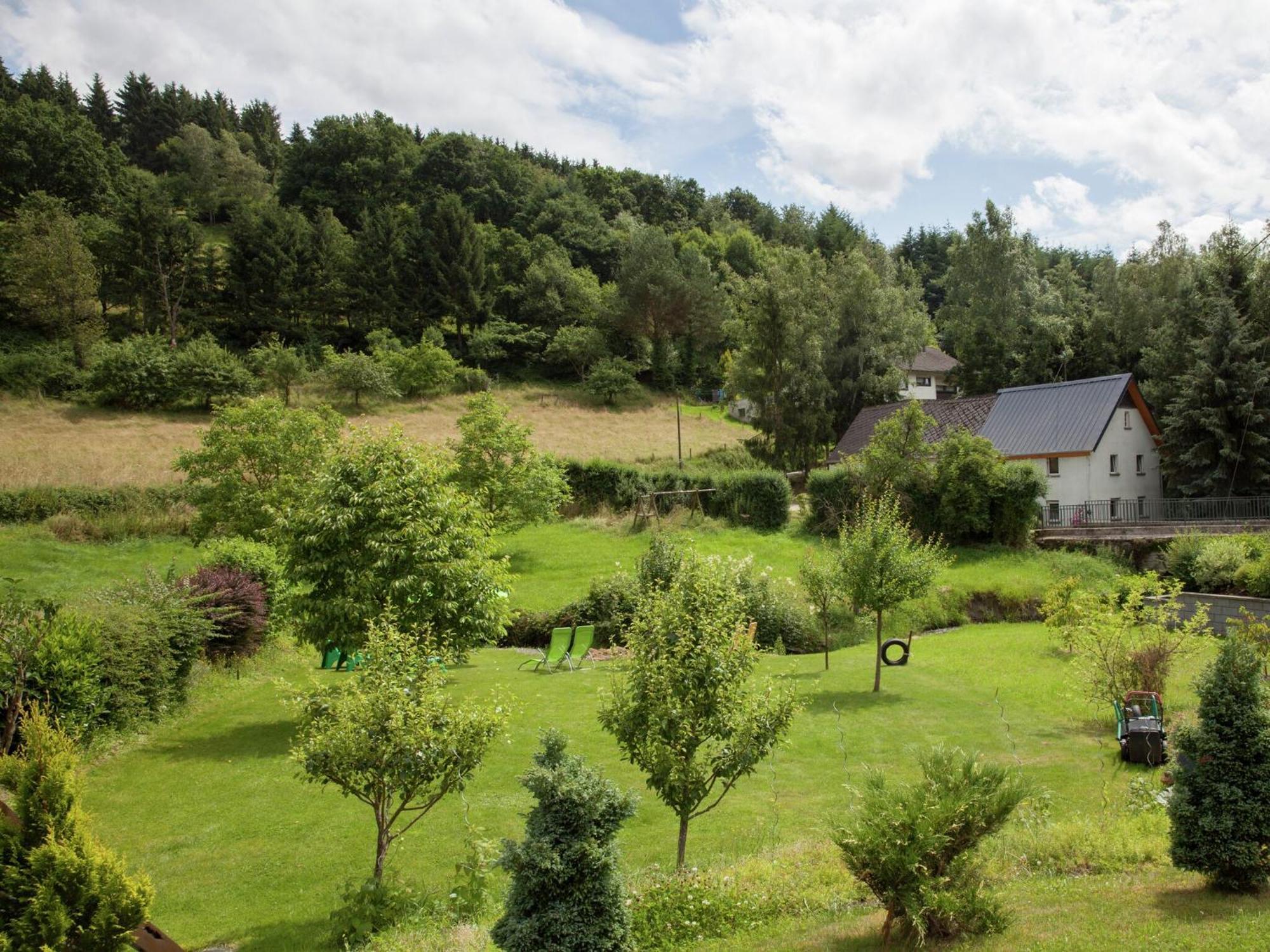 A Modern Apartment In The Hunsr Ck Region S Romantic Drohn Valley Merschbach Eksteriør billede