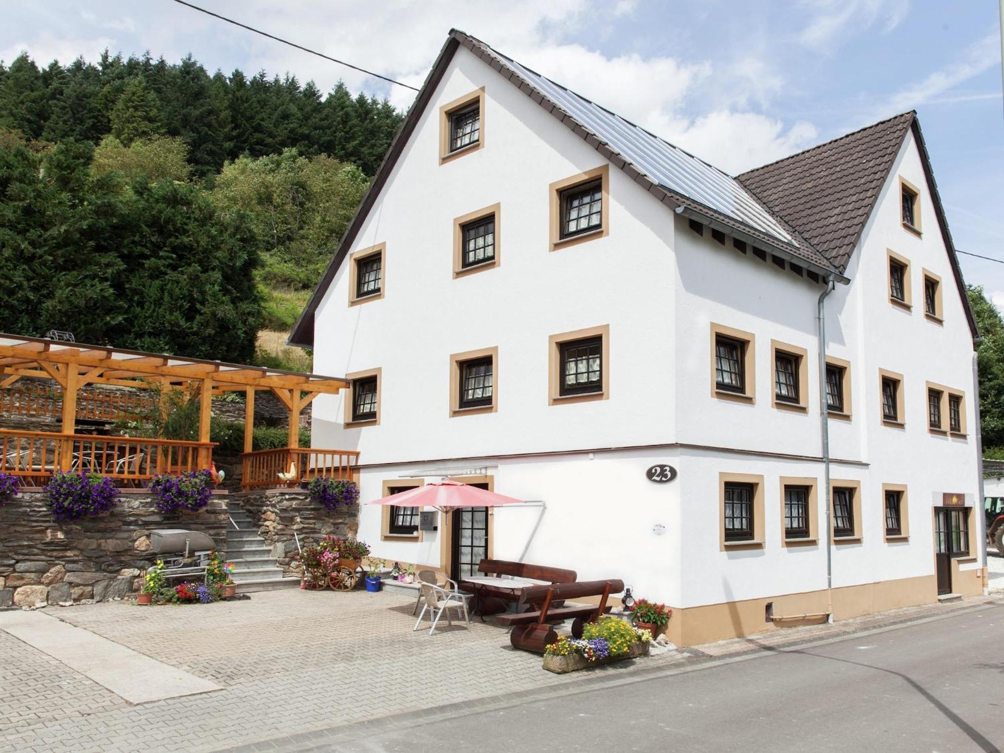 A Modern Apartment In The Hunsr Ck Region S Romantic Drohn Valley Merschbach Eksteriør billede